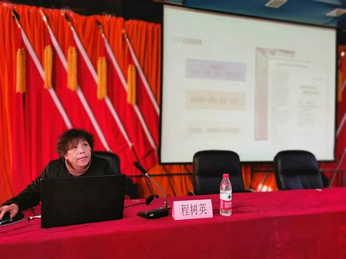 1573090026861969.jpg “万方数据新平台助力科研论文阅读写作”的专题讲座照片2.jpg